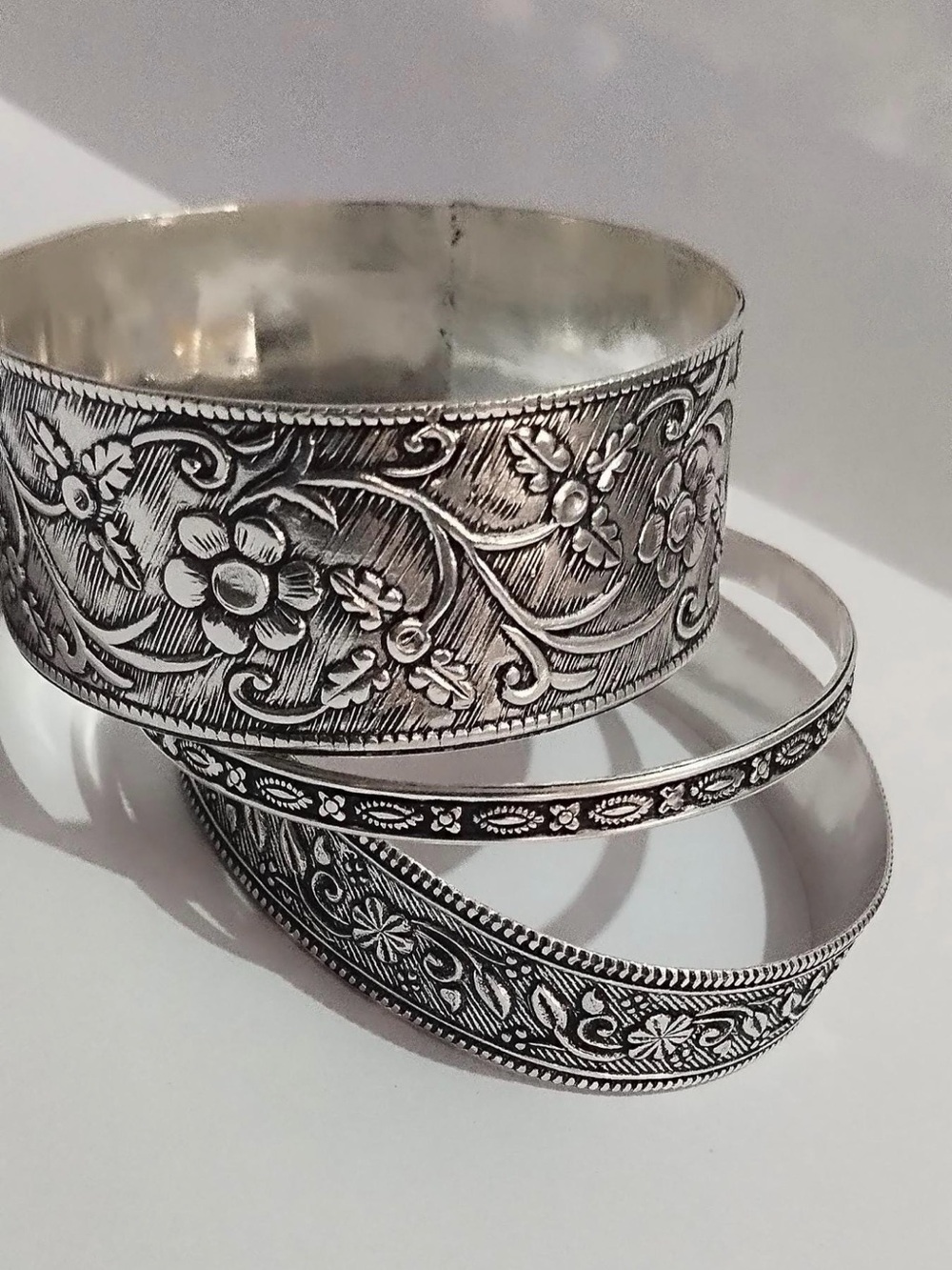 925 sterling silver Ornate Floral Silver-Tone Bangle Bracelet Set